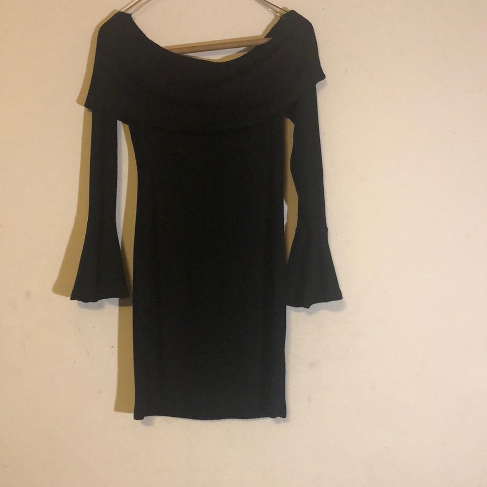 Heart & hips black slim long sleeve dress